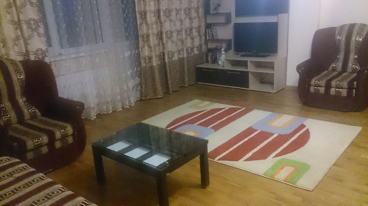 Apartment On Tole Bi Almaty Extérieur photo